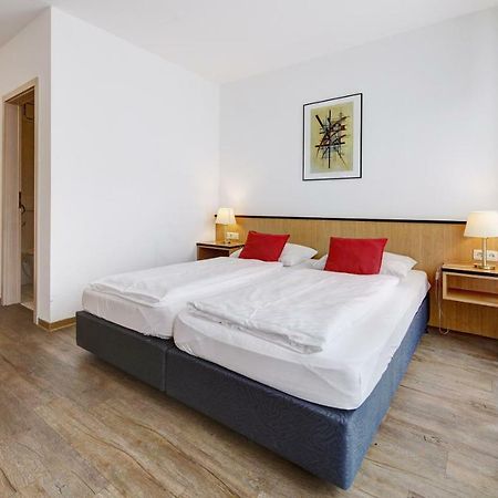 Airport-Hotel Stetten Лайнфелден-Ехтердинген Екстериор снимка