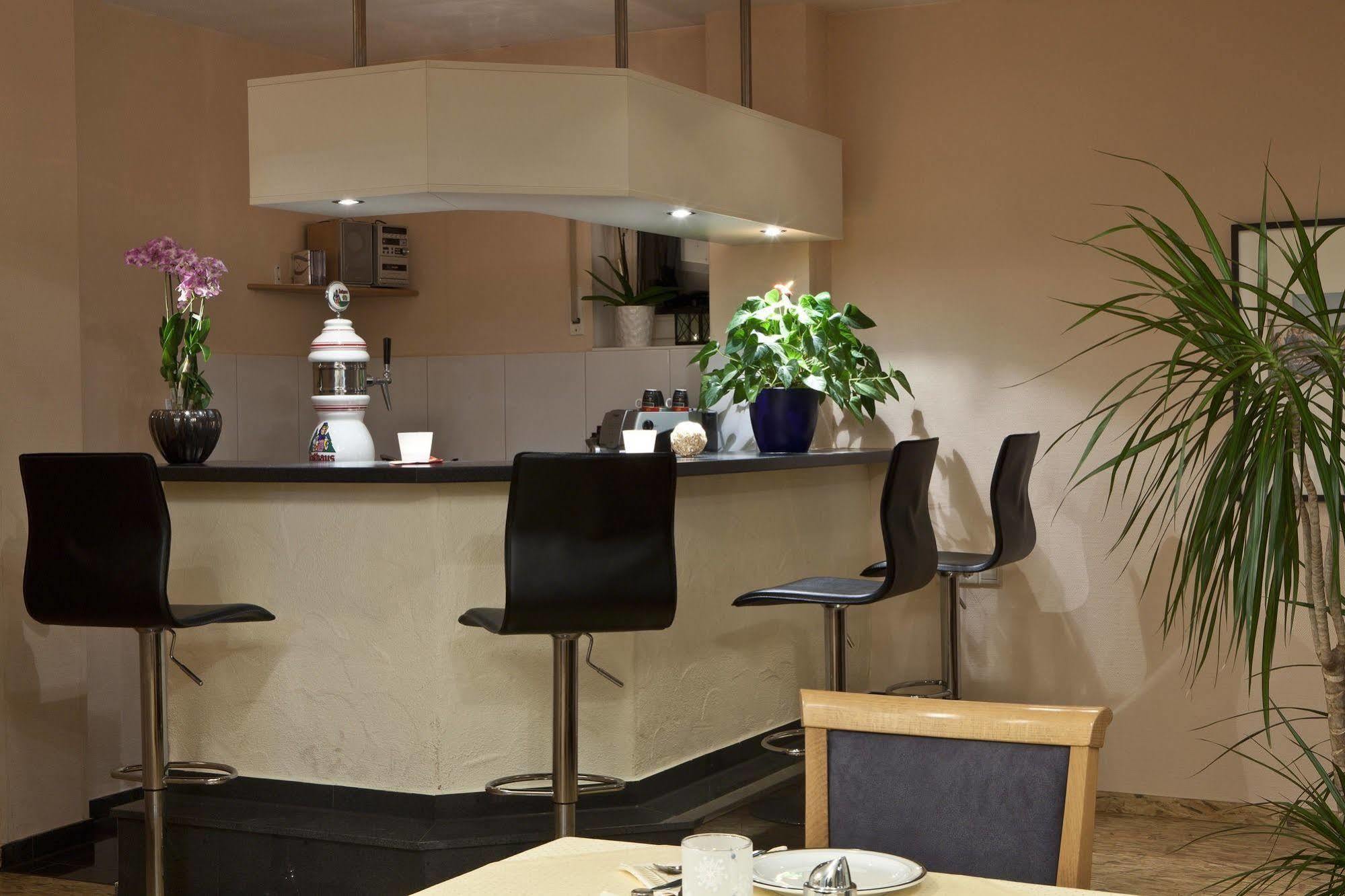 Airport-Hotel Stetten Лайнфелден-Ехтердинген Екстериор снимка