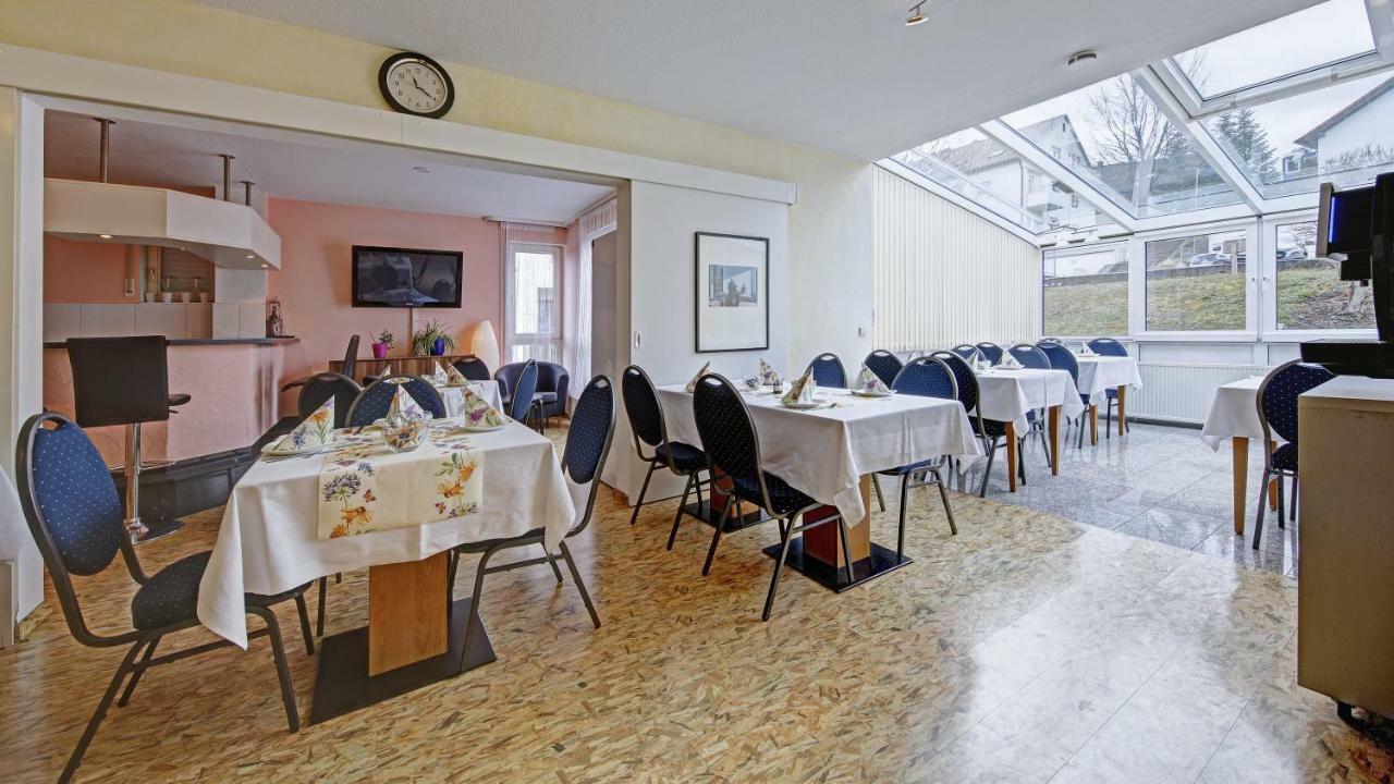 Airport-Hotel Stetten Лайнфелден-Ехтердинген Екстериор снимка
